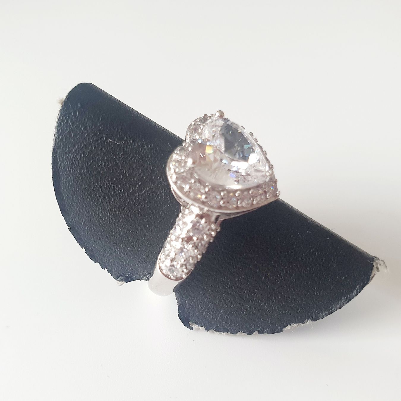 Ringe: Funkelnder Herz-Ring, 925 Silber, Grösse 17.1 mm – Gebraucht aus Kreuzlingen von Wunderkiste123 1