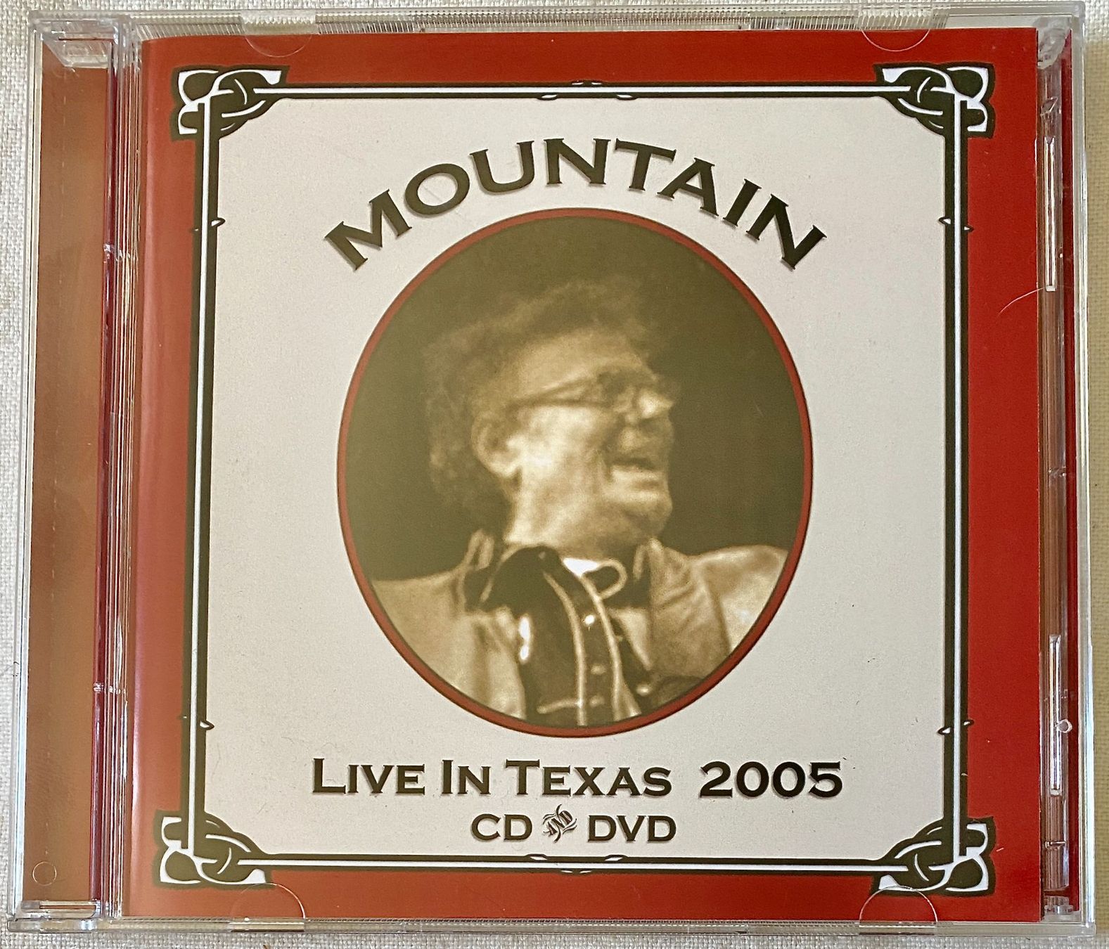 Tutti i DVDs: Mountain - Live In Texas 2005 CD+DVD NEU – Nuovo (secondo la descrizione) da Forch venduto da xtcpiemont