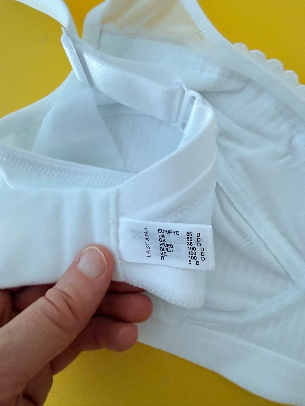 Lascana Altra biancheria intima: LASCANA, Soft-BH, Grösse 85D, Farbe Weiss – Nuovo e nell'imballaggio originale da Rudolfstetten venduto da gst_g7xl 7