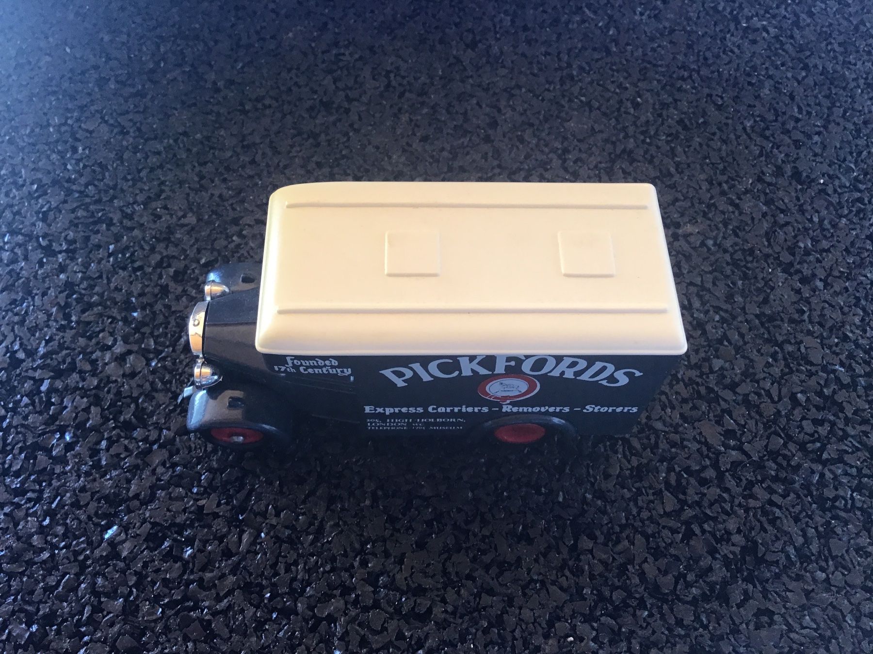 Kit di modellismo & Modellini statici: MODEL PICKFORDS EXPRESS CARRIERS- REMOVERS -STORERS – Usato da Männedorf venduto da Spezial-Modelle 4