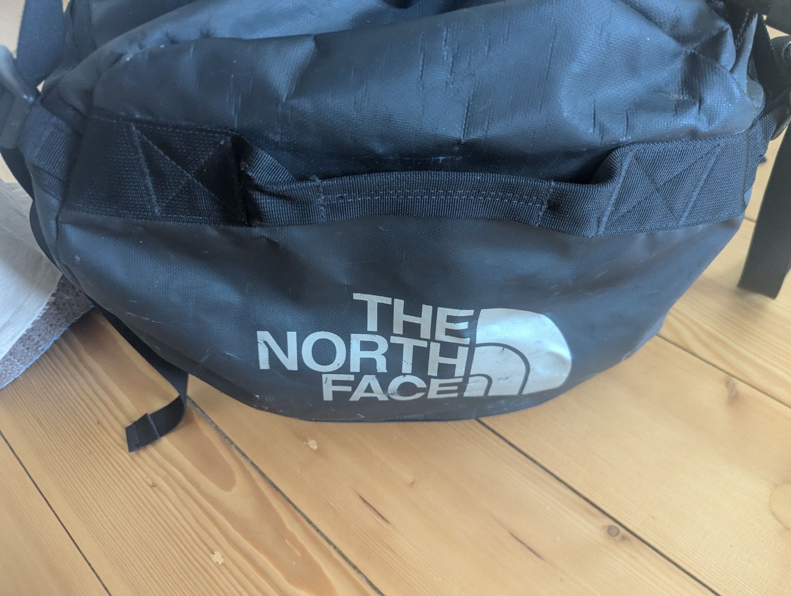 North Face Taschen: The North Face Duffel Bag – Gebraucht aus Stans von angelajanequick 2