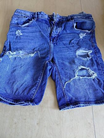2 kurze Jeans Hose gr. 30 und 40