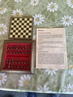 Schachspiel mit Metallfiguren und Holzbrett komplett