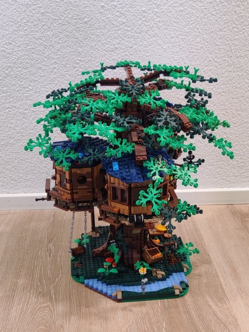 Lego Kit di costruzioni: Lego® 21318 Baumhaus – Usato da Erstfeld venduto da Bini-CH 1