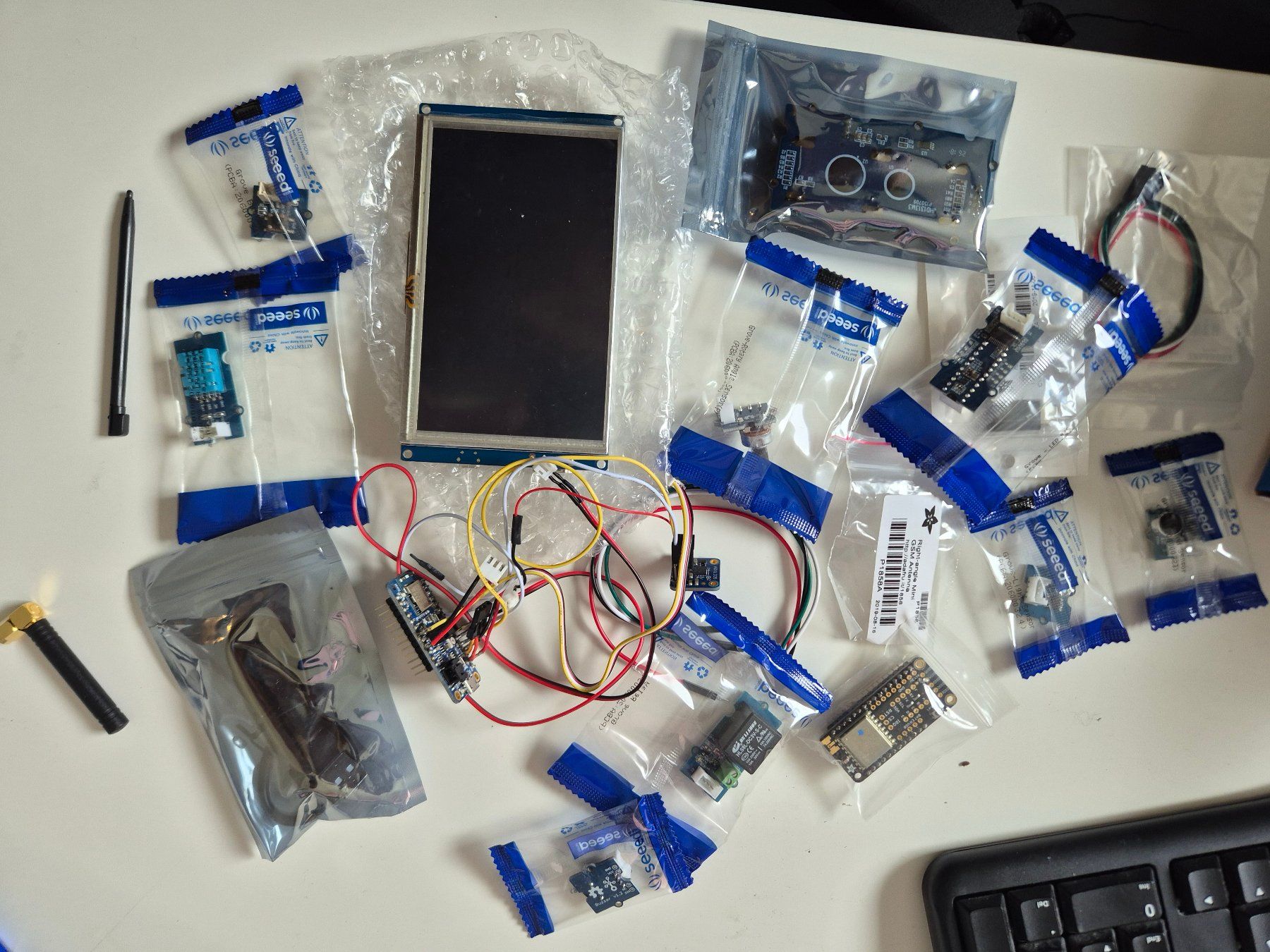 Composants électroniques: Seeed Grove Starter Kit für IoT/Raspberry Pi – D'occasion à Obfelden par K.Arthur 1