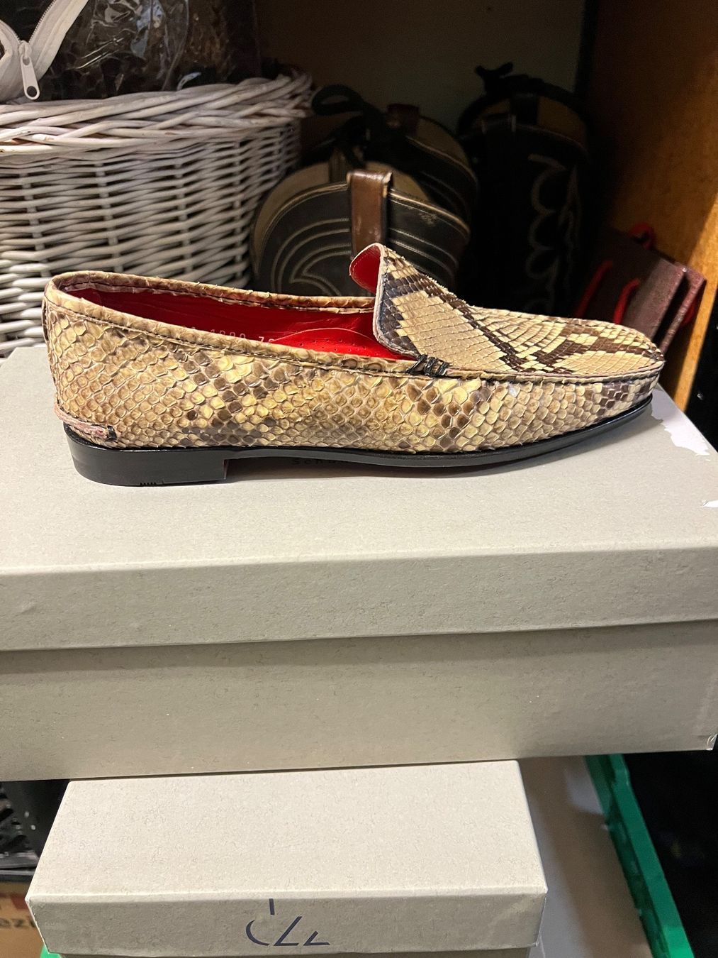 Damenschuhe: DAMEN SLIPPER ( mocassin ) PHYTON LEDER – Neu und originalverpackt aus Zürich von chair02