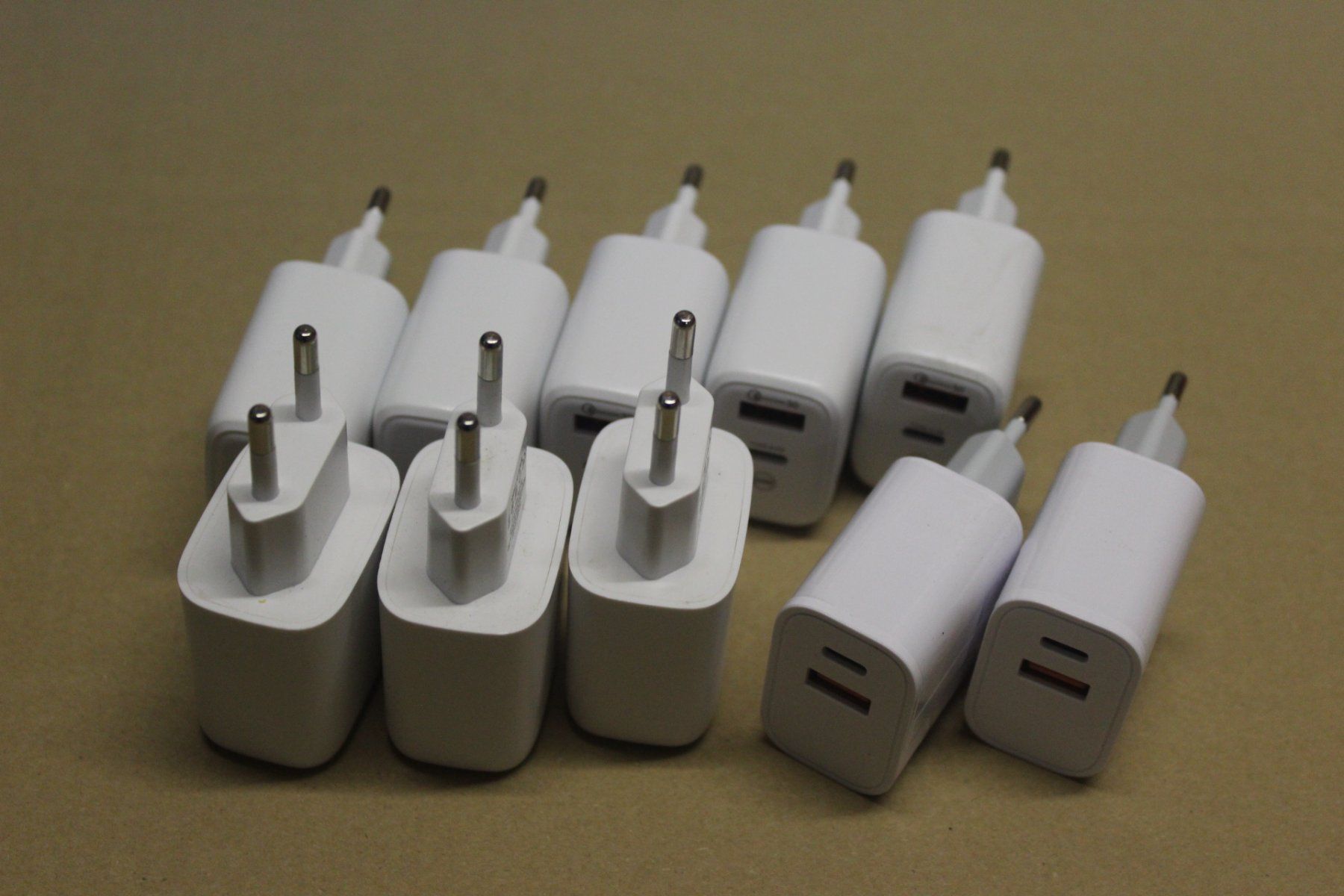 Caricabatterie: 10stk. Duo 20W Ladegerät Netzteil USB-C Adapter iphone ipad – Nuovo (secondo la descrizione) da Kirchdorf AG venduto da Lionstein