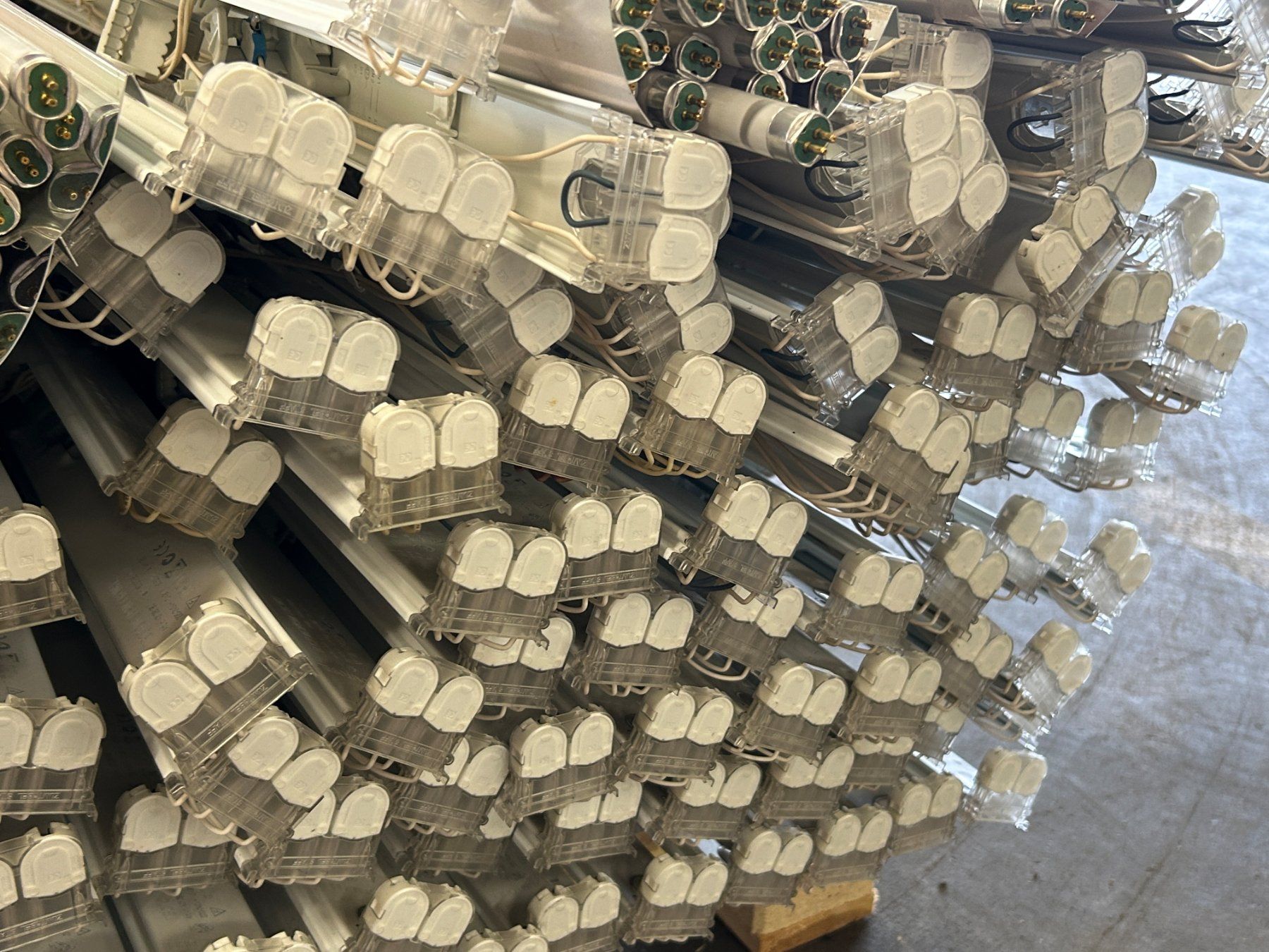 Zumtobel Lampadari & plafoniere: Zumtobel TECTON Hallenbeleuchtung – Usato da Zofingen venduto da Maschinenfabrik 3