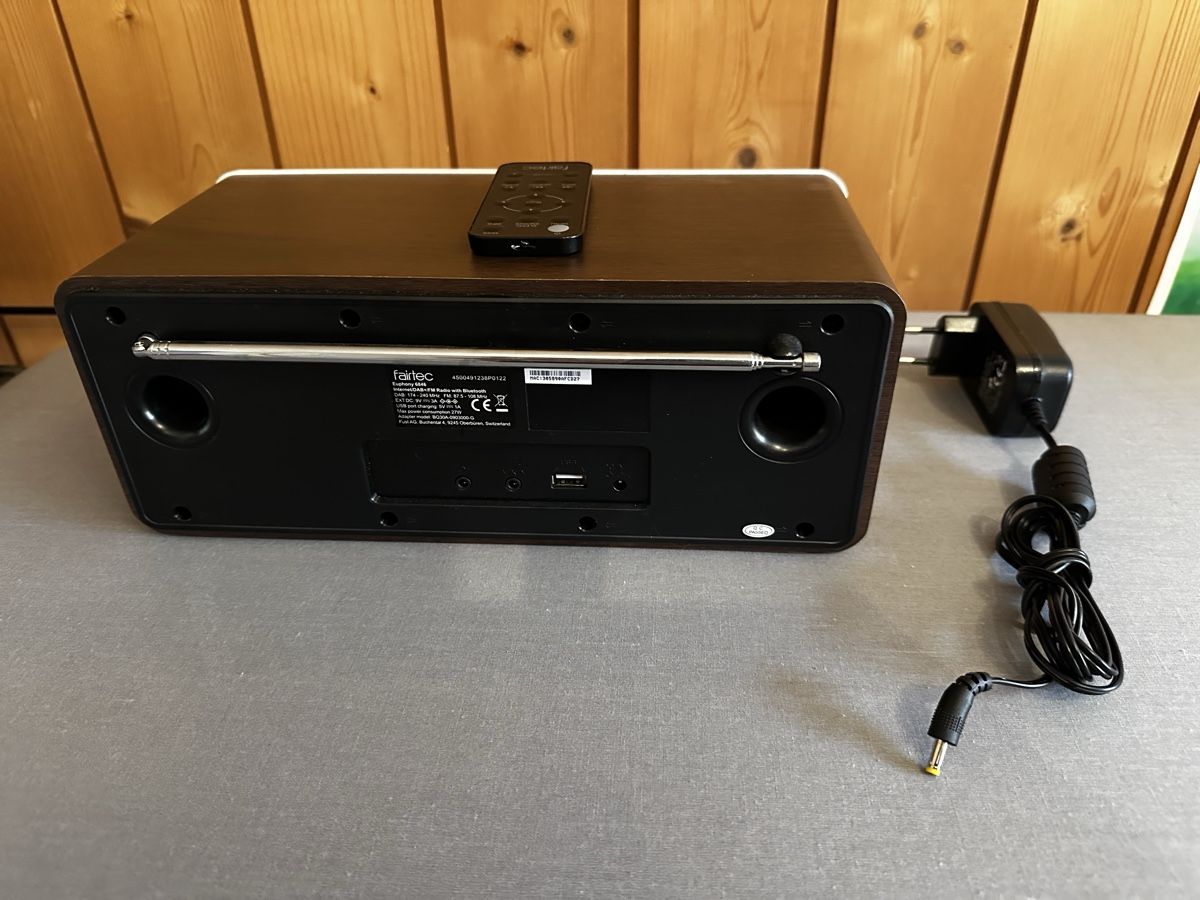 Systèmes audio & multimédias: Internet/DAB+/FM Radio mit Bluetooth – D'occasion à Azmoos par d.bean75 1