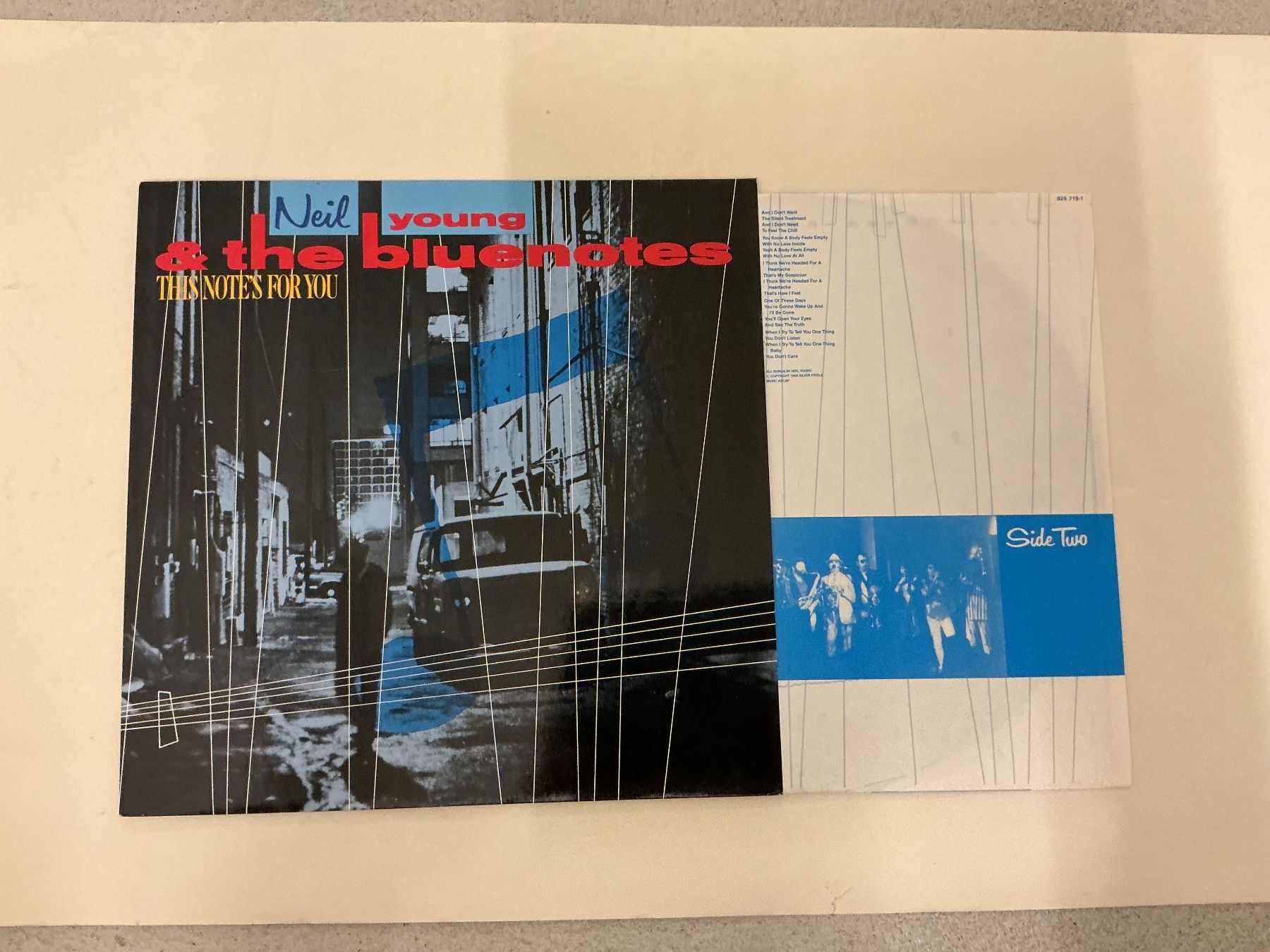 Vinyles: Neil Young & The Bluenotes LP - This Note's For You – D'occasion à Winterthur par Tumko_7_Vinyl