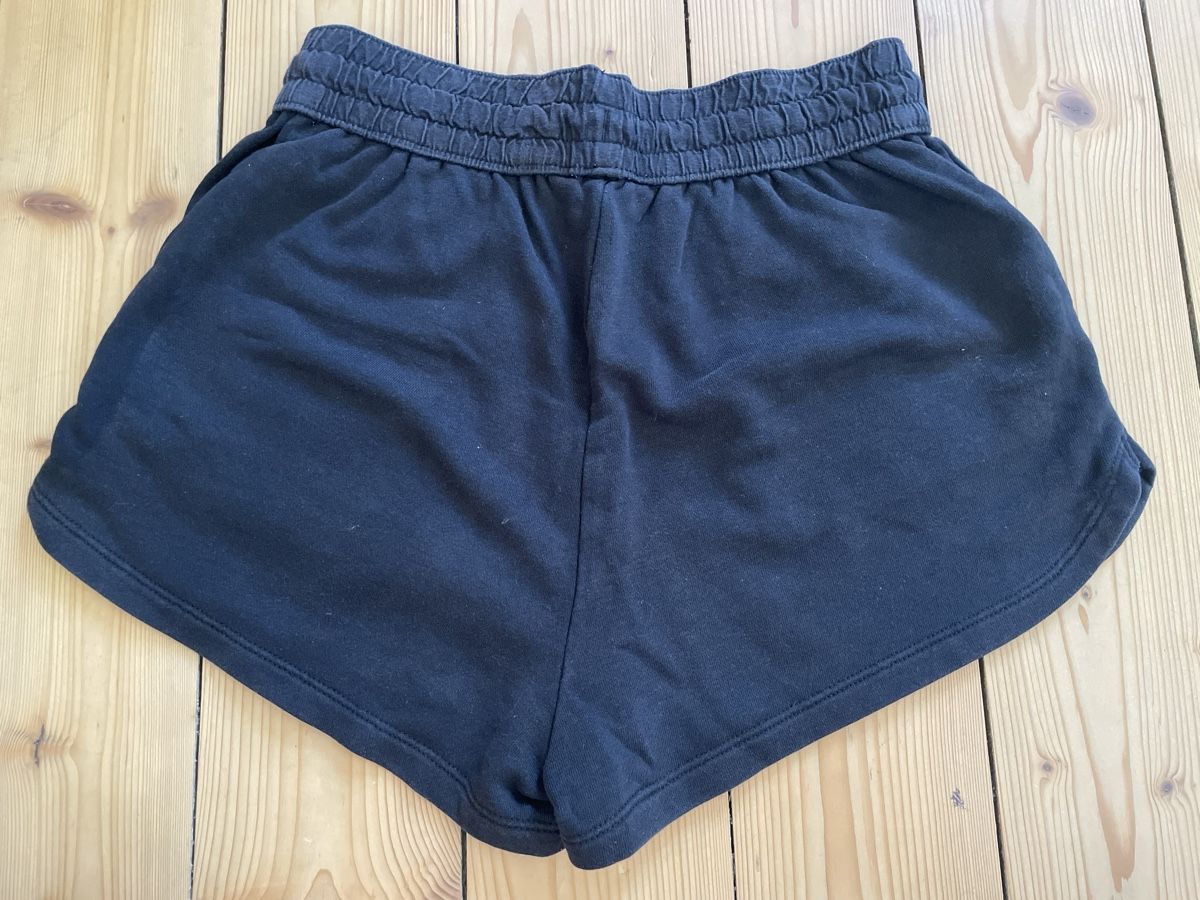 Pantaloni: Shorts – Usato da Winterthur venduto da lynn.n7 1
