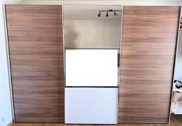 Schrank Möbel Pfister mit Schiebetüre
