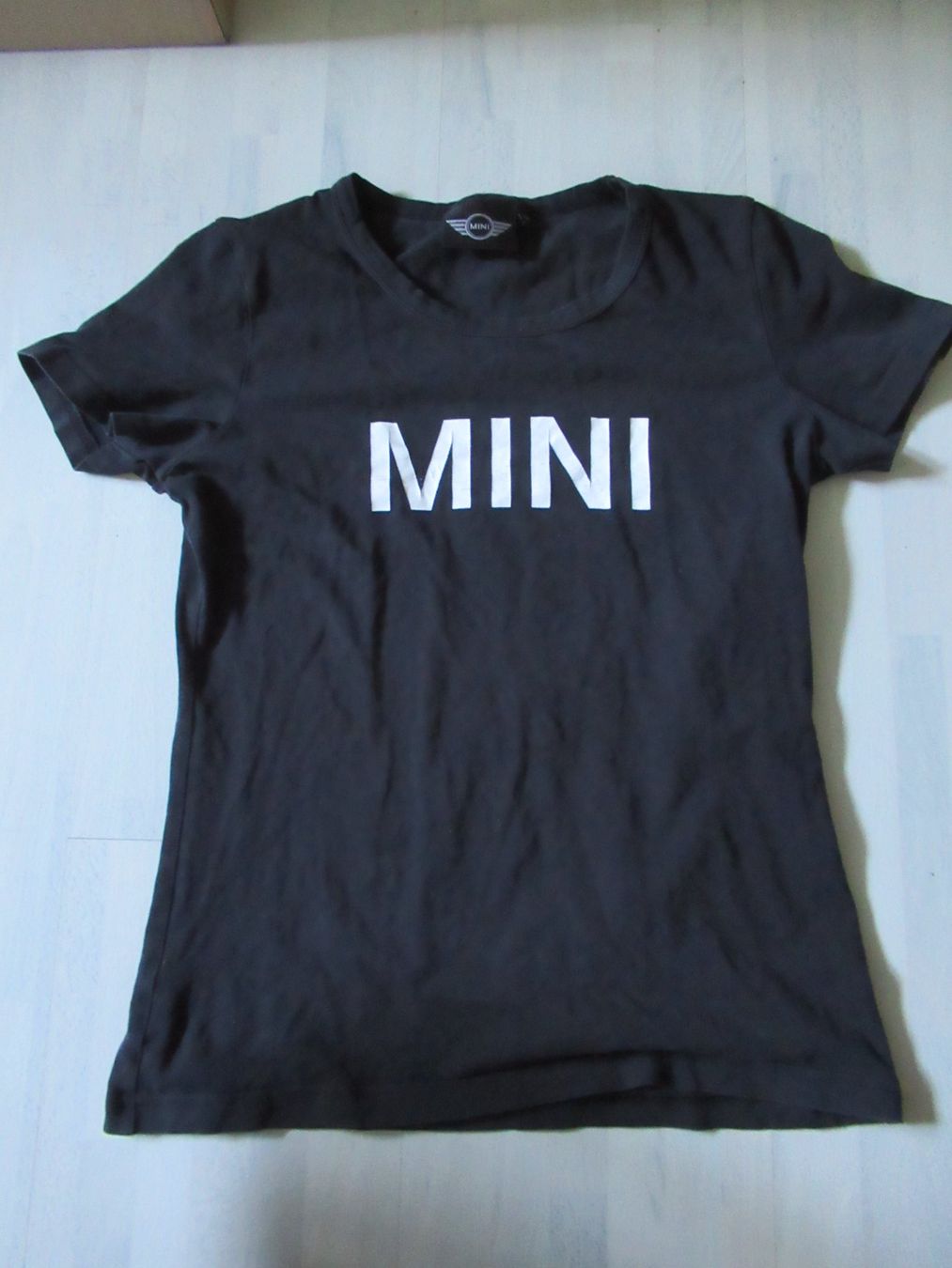 Camicie, T-shirt & Polo: Kinder T-Shirt schwarz MINI Logo Grösse M – Usato da Binz venduto da Hailqueen