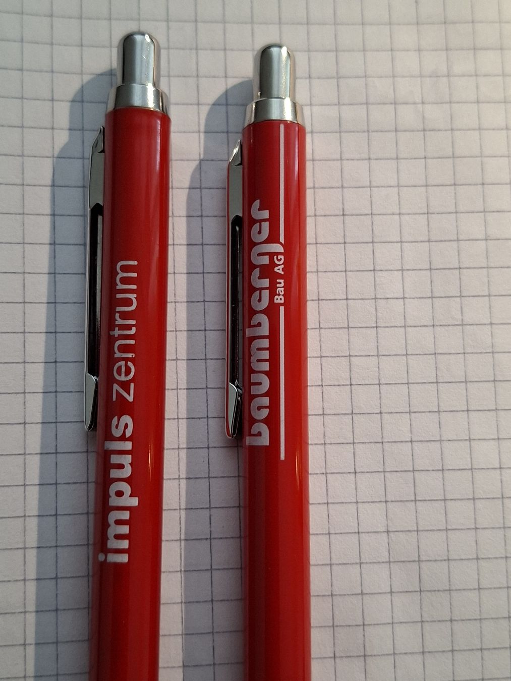 Penna & Evidenziatori: 2 Kugelschreiber rot.  – Nuovo (secondo la descrizione) da Uster venduto da mak_mw2n 2