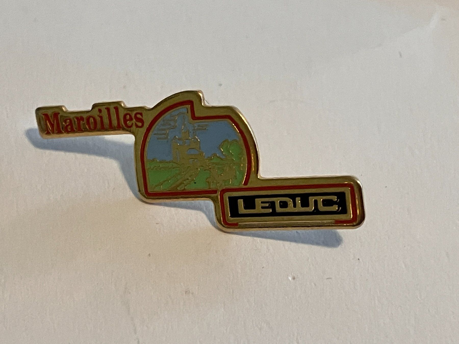 Placchette & Badge: 1 Pin Maroilles Leduc – Usato da Basel venduto da djwwpp