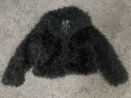 Schwarze Kuschel- Jacke(neuwertig)