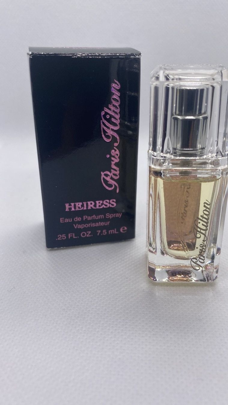 Flacons: Parfum miniature Paris Hilton – D'occasion à Saillon par
