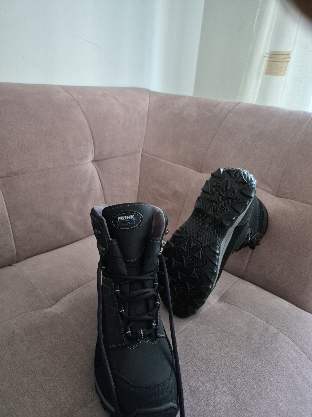 Meindl Scarpe da uomo: Meindl NEU , Gr.42 Wander / Winter Stiefel  – Nuovo (secondo la descrizione) da Madetswil venduto da AT87 2