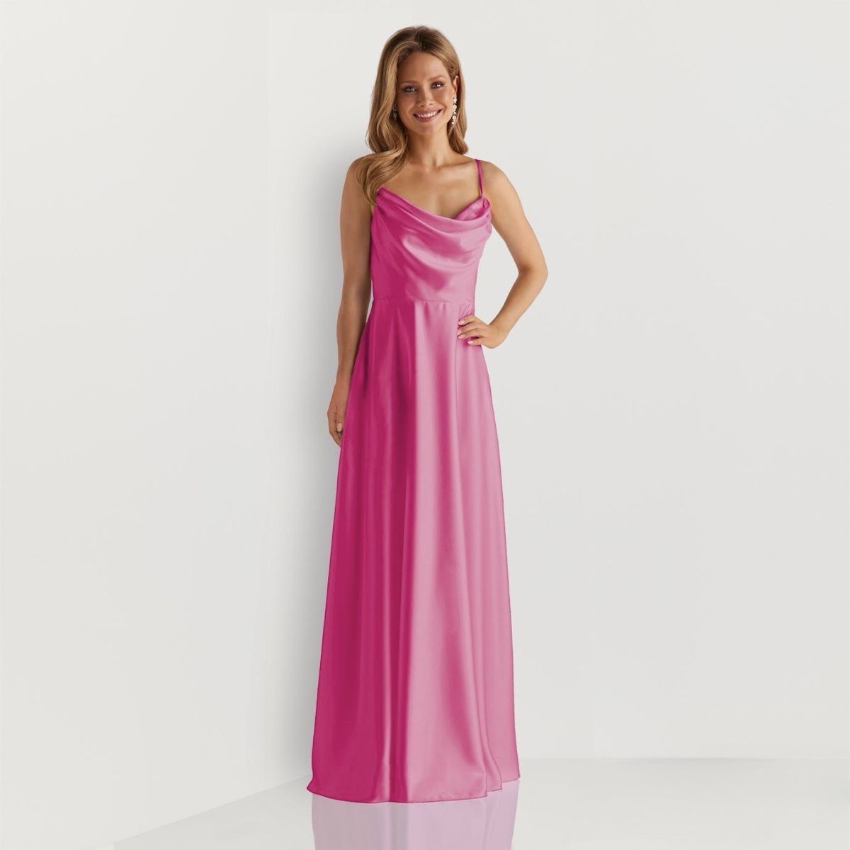 Vestiti: Pink Satin Maxi Kleid - Größe 34 – Nuovo e nell'imballaggio originale da Schlatt ZH venduto da xhesiesi