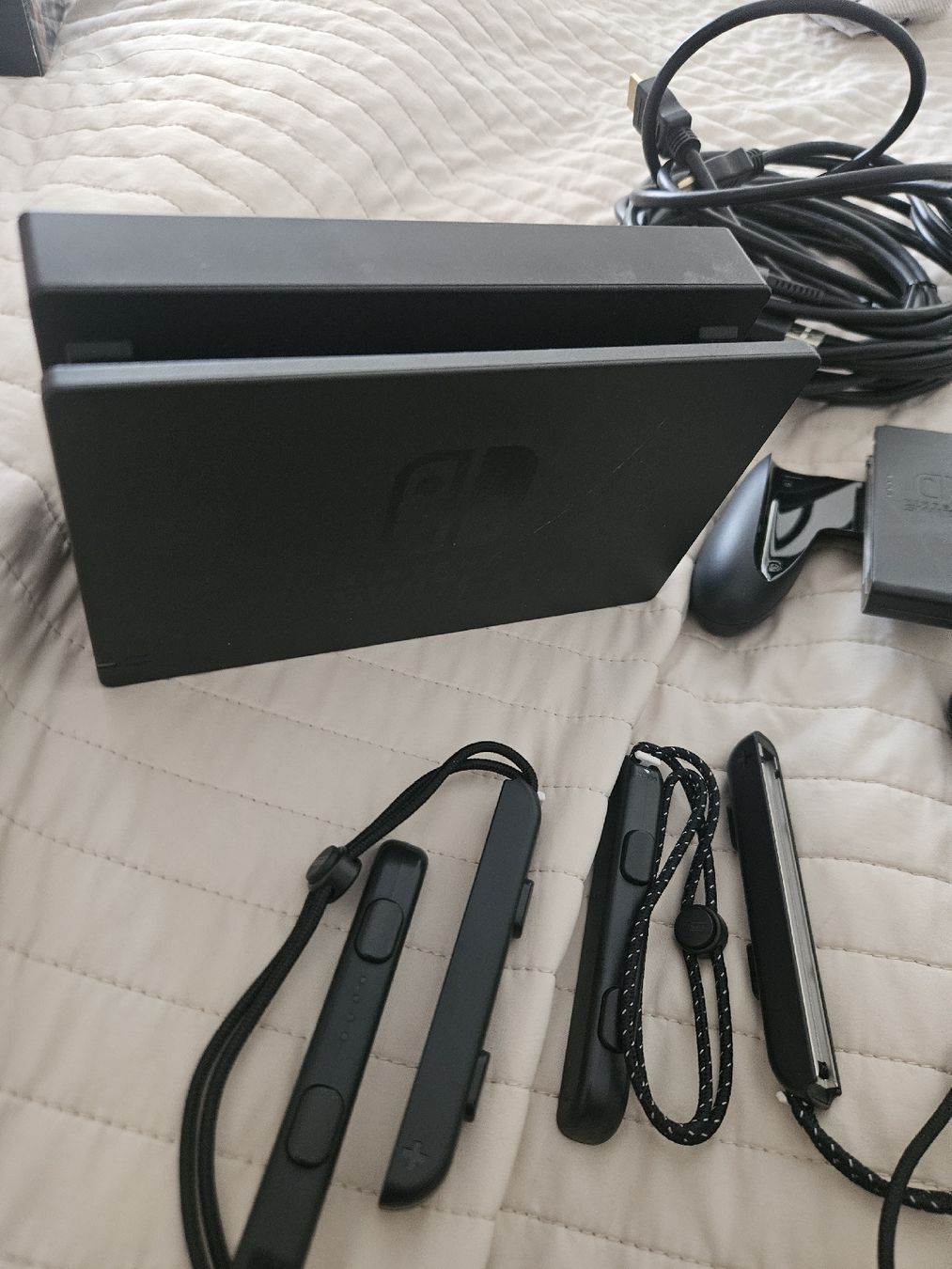 Nintendo Console: Nintendo Switch Zubehör  schwarz  – Nuovo (secondo la descrizione) da Oberweningen venduto da Mgandi 1