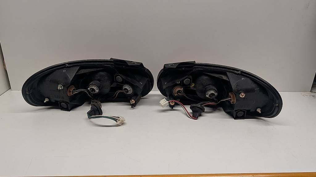 Alle Autoersatzteile: Rückleuchten Set re+li original MX-5 NBFL – Gebraucht aus Menznau von Zwie 1