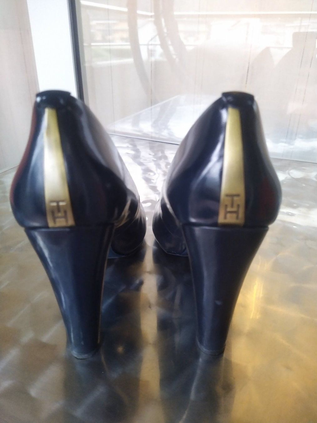 Tommy Hilfiger Scarpe da donna: Tommy HILFIGER blue 39 – Usato da Figino venduto da Palotta