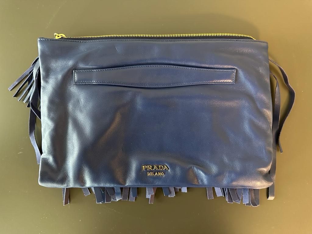 Prada Taschen für Damen: Prada – Neu (gemäss Beschreibung) aus Lugano von ALockers 1