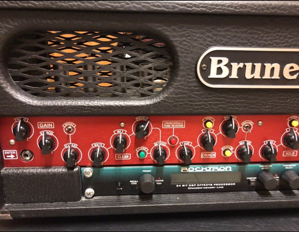 Amplificatori: Brunetti 059, 2x12 cab, Rocktron intellifex, Voodoolab Midi – Usato da Menznau venduto da baholino 4