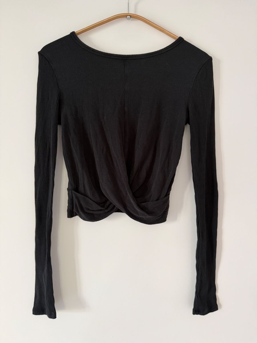 Alo Yoga Tops: Alo Yoga cover top – Gebraucht aus Zürich von ajoaxyz 1