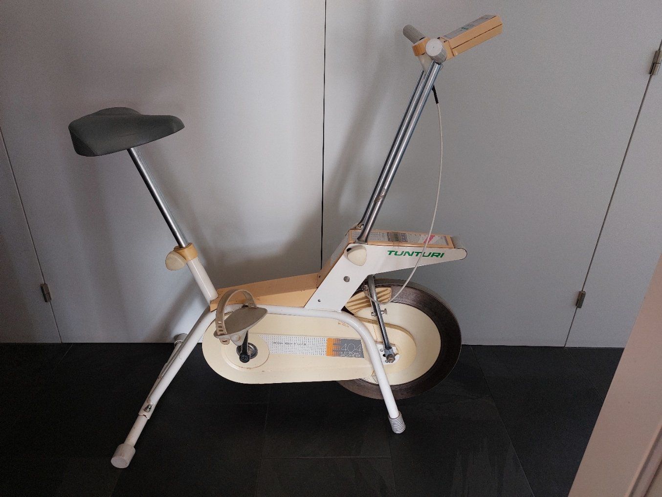 Tunturi Hometrainer: Ergometer E 404 / Tunturi – Usato da Subingen venduto da Flikur