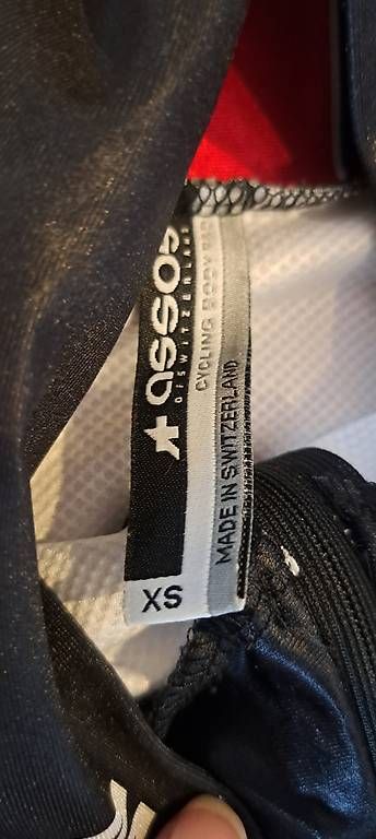 Canottiere & Pantaloni: Assos Trikot Grösse XS – Usato da Brunnen venduto da Rodge 2