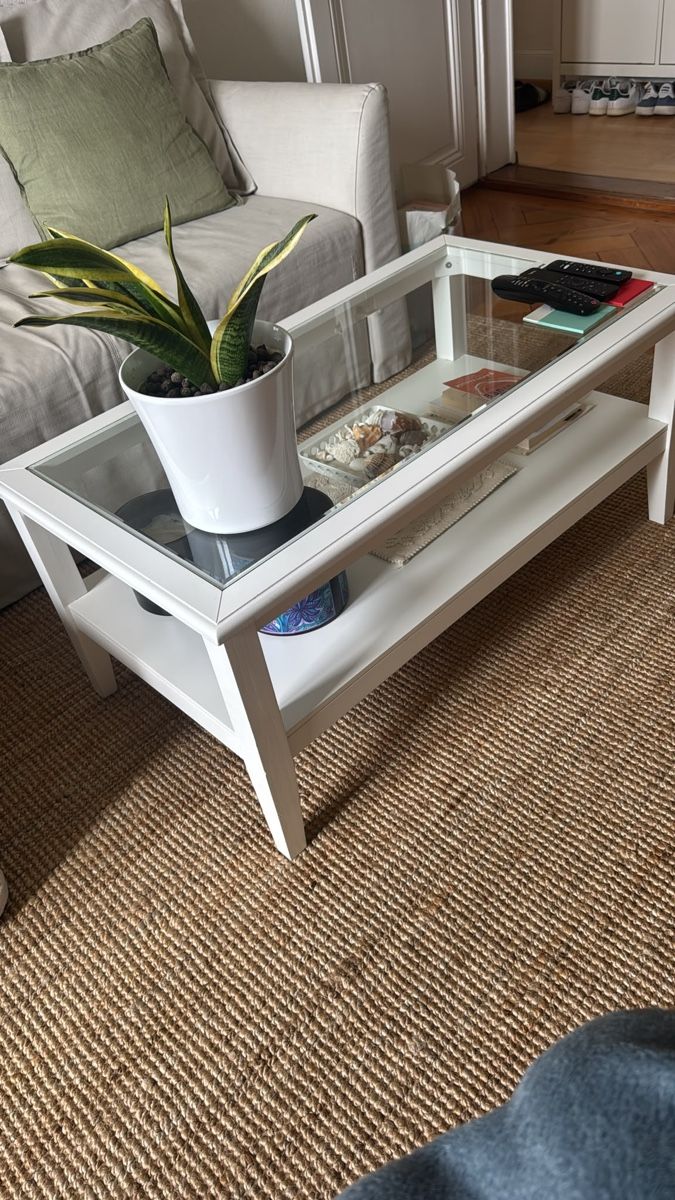 Tables: Table basse blanche Maisons du Monde – D'occasion à Lausanne par gia_5c29