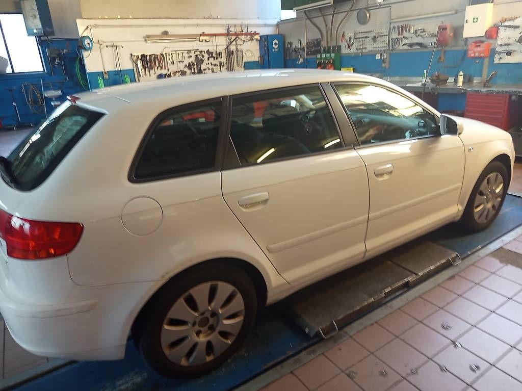 Automobili:  URGENT  Audi A3 1.6 – Usato da Vallamand venduto da das_9r5d 3
