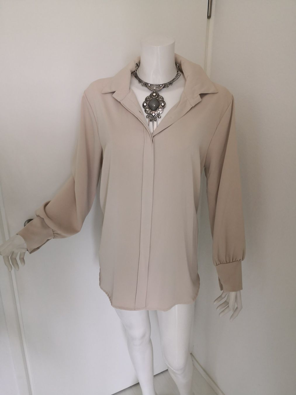 Mango Camicette: 🤩MANGO VISKOSE BLUSE BEIGE, NEU – Nuovo (secondo la descrizione) da Olten venduto da Naja-Twins-Twins 9