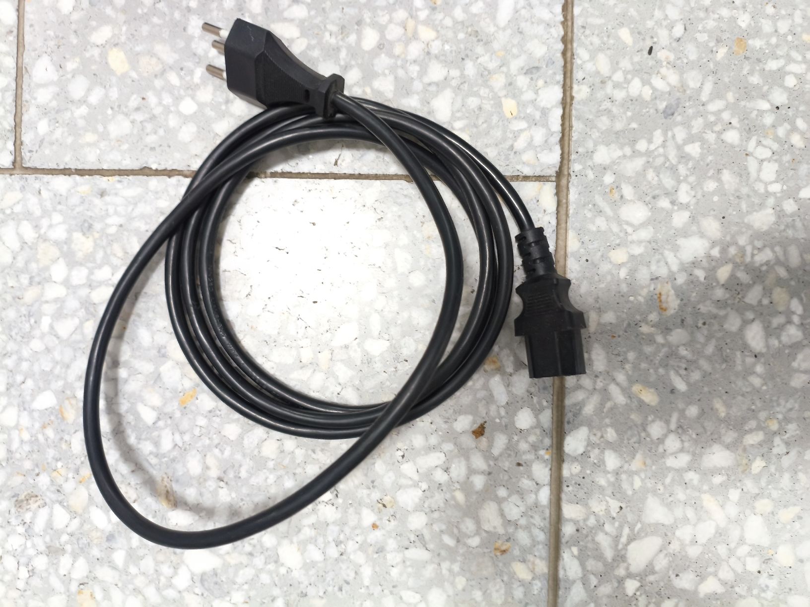 Cavi: 5 Apparatekabel 230V verschiedene Längen – Nuovo e nell'imballaggio originale da Unterbäch VS venduto da ricirici55 2