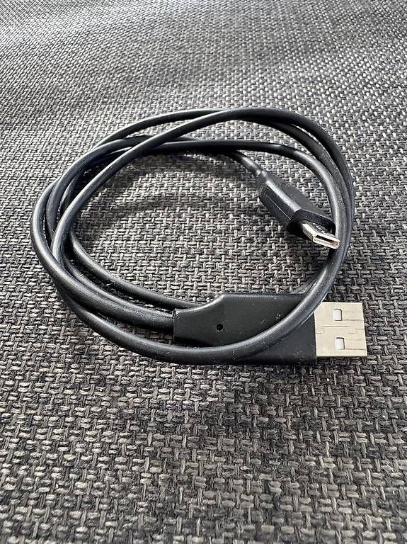 Apple Caricabatterie: Apple USB Ladegerät mit Kabel – Usato da Affoltern am Albis venduto da Rabbi002 3