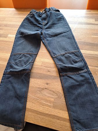 Die Unverwüstlichen Jungen Jeans Grösse 152 zu verkaufen.Neu