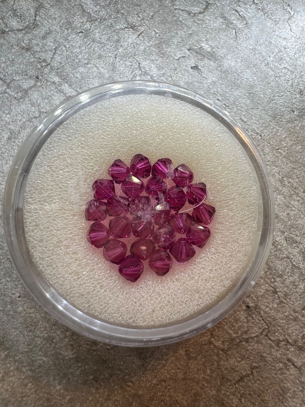 Perles (synthétiques): Swarovski Perlen 4mm – Neuf avec emballage d'origine à Stein AG par Anastasia_Asya 1