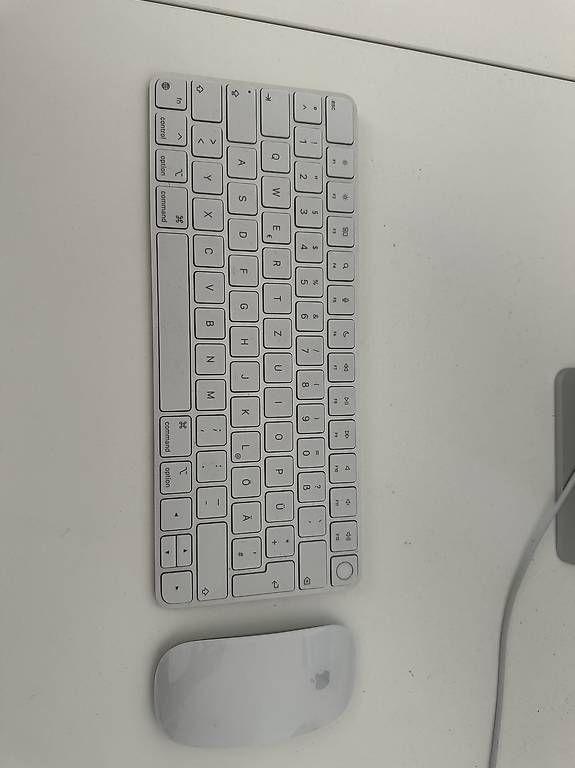 Apple iMac 2021 M1 24'' 512GB 8GB RAM (Gebraucht) in Basel für CHF