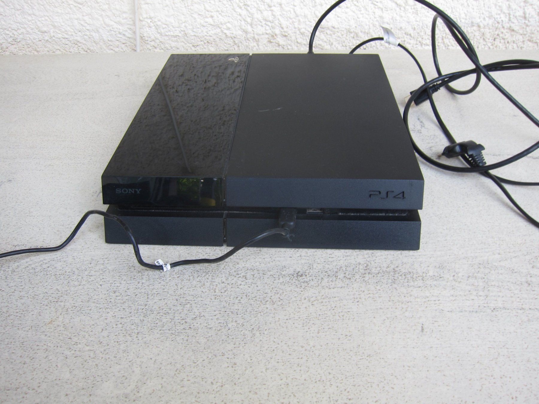 Sony Consoles: Sony Playstation 4 – D'occasion à Regensdorf par Eri8057 2