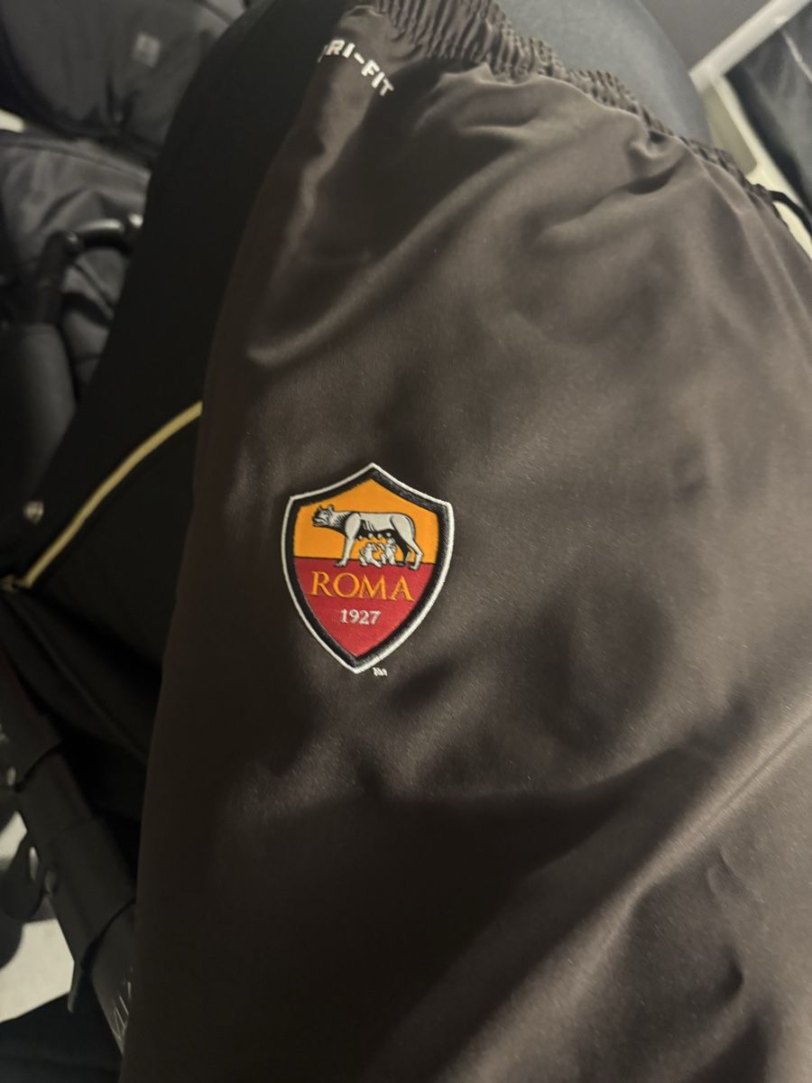 Nike Pantaloni: As Roma Trainer Hose – Nuovo (secondo la descrizione) da Thörishaus venduto da DDthekings 1