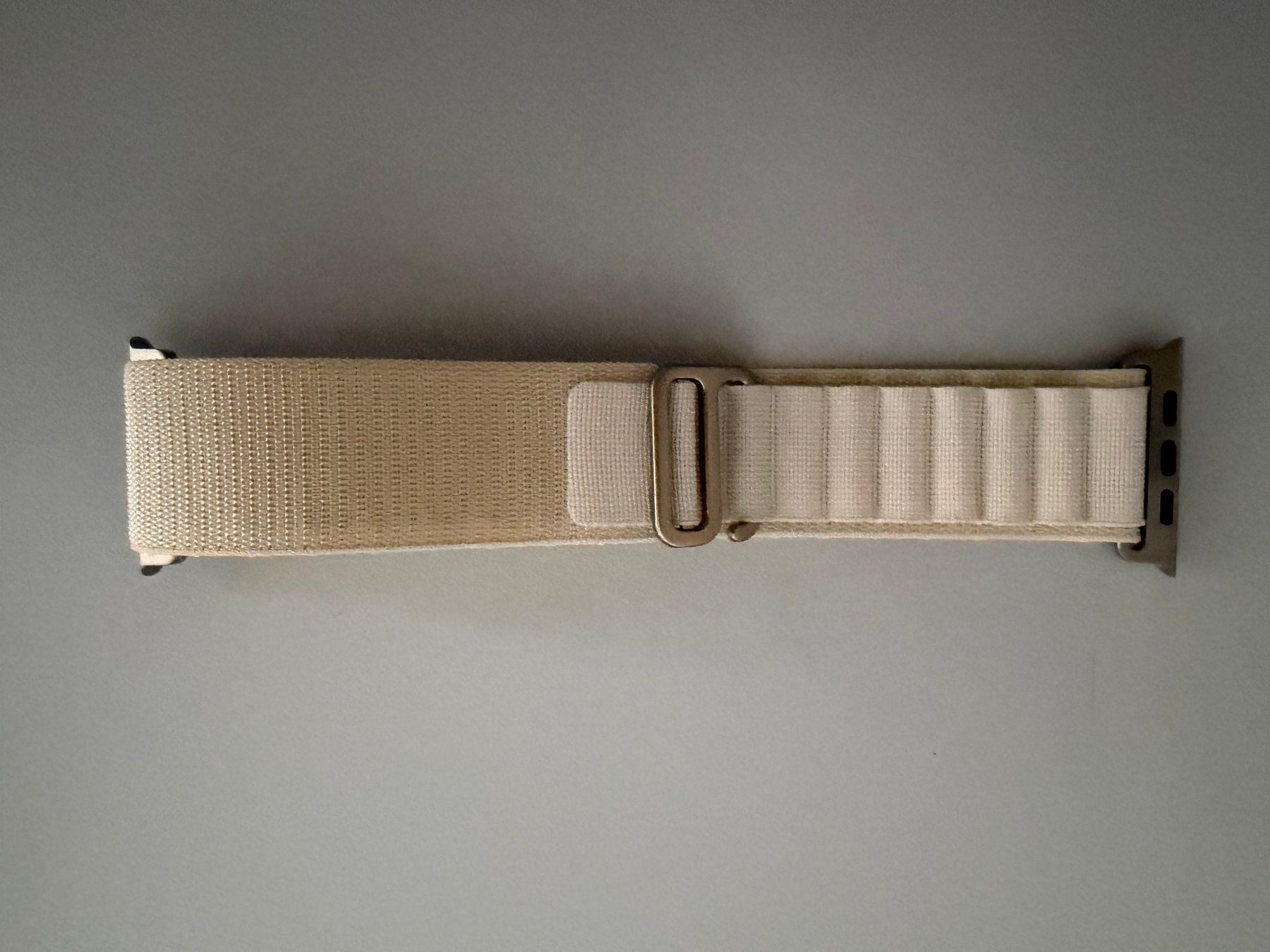 Apple Smartwatch: Apple Watch Ultra Trail Loop Titan Natur – Usato da Richterswil venduto da Aep 3