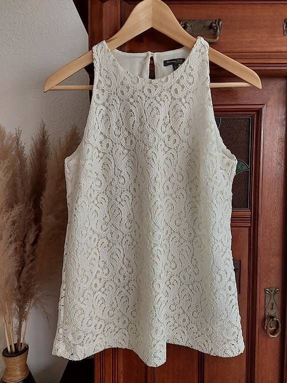 Massimo Dutti Tops: Massimo Dutti 36 Top Shirt Spitze – Gebraucht aus Zürich von Julia0123