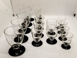 Art Deco 14 Gläser div. Grössen verres div. grandeurs