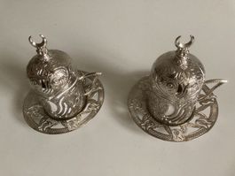 2 orientalische Tässchen.