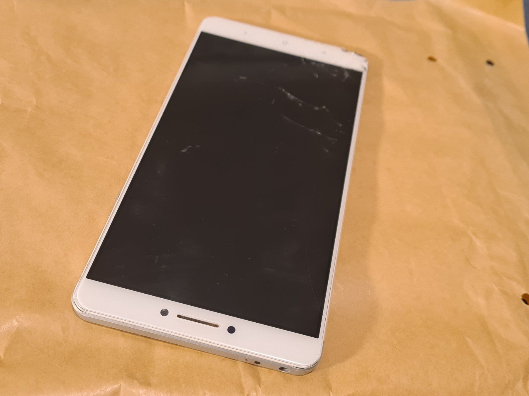 Xiaomi Handys / Smartphones: Android Handy Xiaomi defekt: Touchscreen beschädigt – Defekt aus Winterthur von Opusco 1