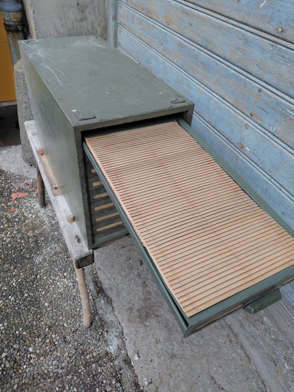 Armoires: Armoire à fiches – D'occasion à Noiraigue par pel_ny7d 1