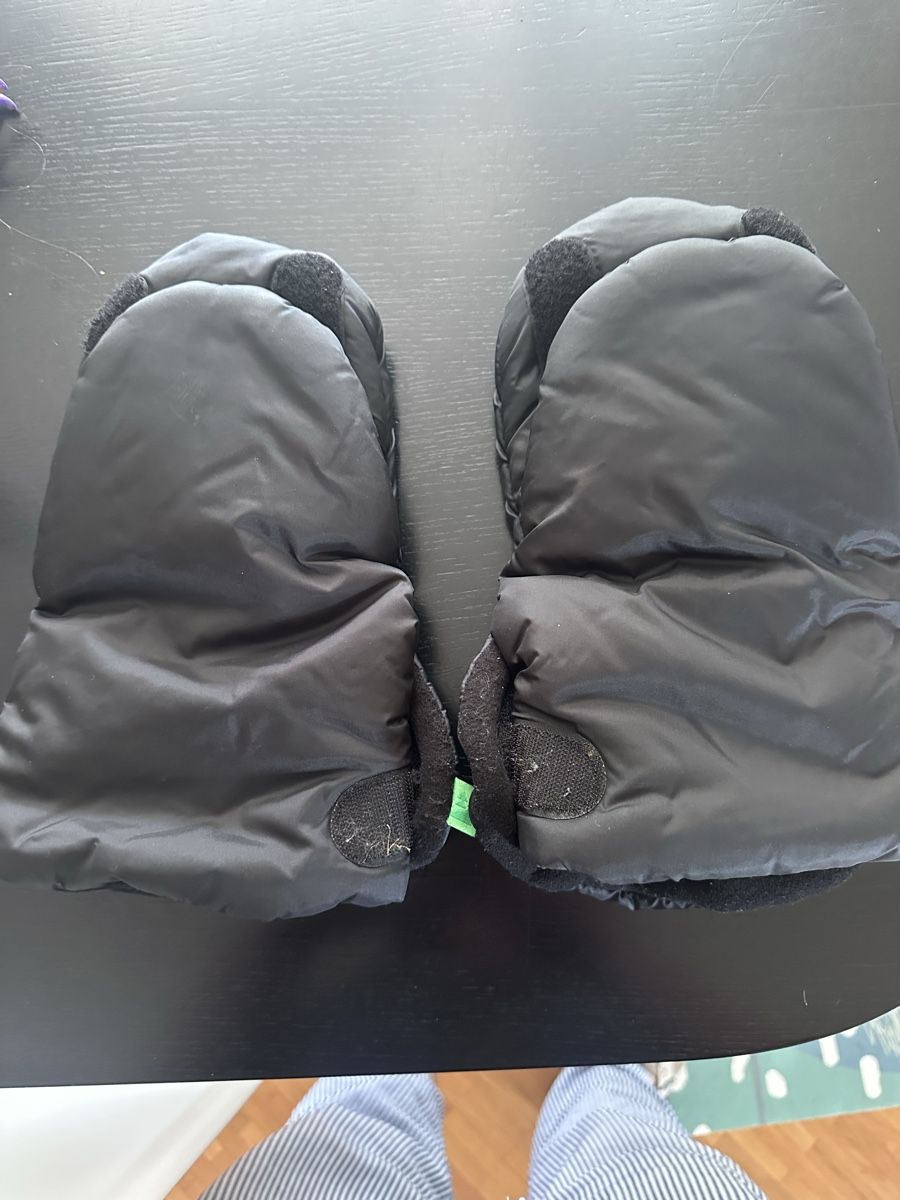 Kinderwagen: Kinderwagen Handschuhe – Gebraucht aus Zürich von Wanda14