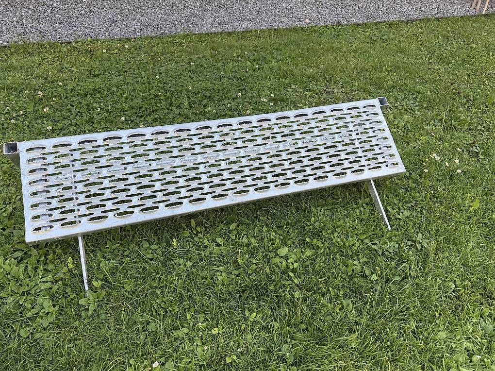 Gitter & Roste: Gitterstufe neu – Gebraucht aus Thun von loria100 1