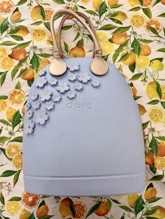 Borsa O Bag Classic con fiori applicati – NUOVA, mai usata!